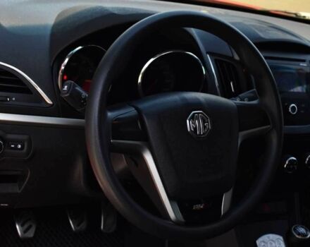 Красный МГ 5, объемом двигателя 1.5 л и пробегом 85 тыс. км за 5999 $, фото 6 на Automoto.ua