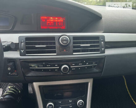 Серый МГ 550, объемом двигателя 1.8 л и пробегом 139 тыс. км за 4700 $, фото 8 на Automoto.ua