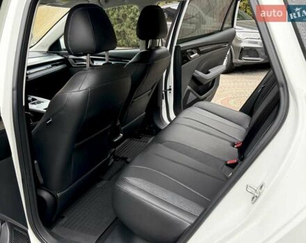 Белый МГ 5 EV, объемом двигателя 0 л и пробегом 23 тыс. км за 17800 $, фото 52 на Automoto.ua