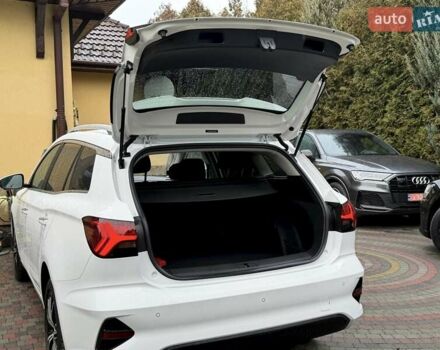 Белый МГ 5 EV, объемом двигателя 0 л и пробегом 23 тыс. км за 17800 $, фото 19 на Automoto.ua