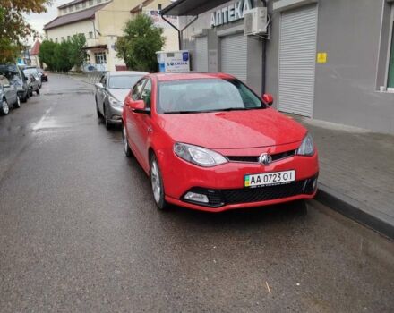 Красный МГ 6, объемом двигателя 1.8 л и пробегом 19 тыс. км за 7650 $, фото 1 на Automoto.ua