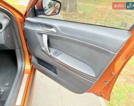 Помаранчевий МГ 6, об'ємом двигуна 1.8 л та пробігом 158 тис. км за 5850 $, фото 6 на Automoto.ua