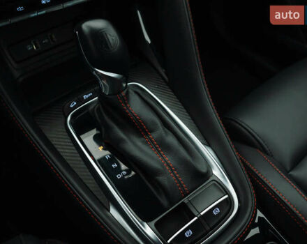 Красный МГ ЗС, объемом двигателя 1.5 л и пробегом 13 тыс. км за 16872 $, фото 9 на Automoto.ua