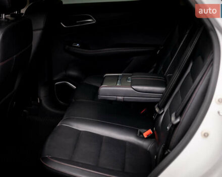 Белый МГ HS, объемом двигателя 1.49 л и пробегом 41 тыс. км за 17360 $, фото 5 на Automoto.ua