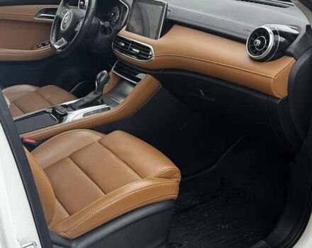 Белый МГ HS, объемом двигателя 1.49 л и пробегом 48 тыс. км за 16500 $, фото 27 на Automoto.ua