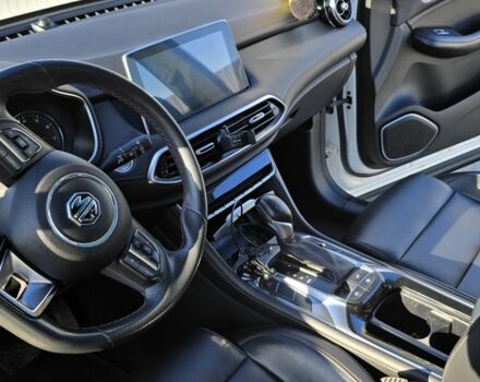 Белый МГ HS, объемом двигателя 1.5 л и пробегом 83 тыс. км за 20000 $, фото 19 на Automoto.ua