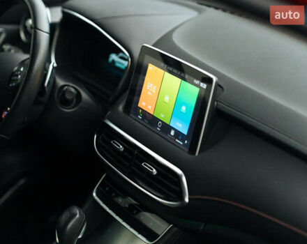 Красный МГ HS, объемом двигателя 2 л и пробегом 38 тыс. км за 19957 $, фото 5 на Automoto.ua