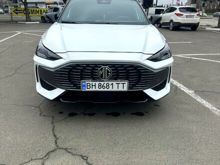 Белый МГ One, объемом двигателя 1.5 л и пробегом 21 тыс. км за 23000 $, фото 1 на Automoto.ua