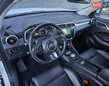Белый МГ ZS EV, объемом двигателя 0 л и пробегом 62 тыс. км за 13700 $, фото 35 на Automoto.ua