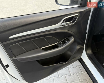 Белый МГ ZS EV, объемом двигателя 0 л и пробегом 52 тыс. км за 13650 $, фото 39 на Automoto.ua