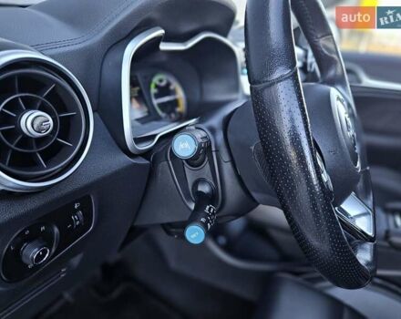 Белый МГ ZS EV, объемом двигателя 0 л и пробегом 62 тыс. км за 13700 $, фото 77 на Automoto.ua