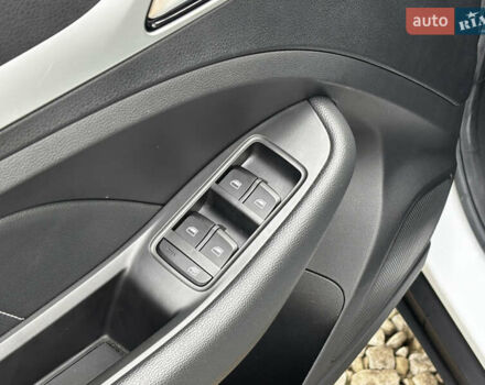 Белый МГ ZS EV, объемом двигателя 0 л и пробегом 45 тыс. км за 14300 $, фото 15 на Automoto.ua