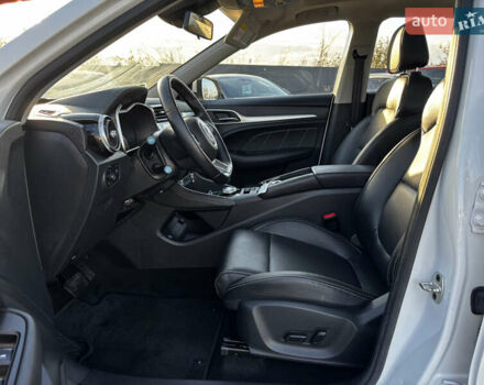 Белый МГ ZS EV, объемом двигателя 0 л и пробегом 34 тыс. км за 14100 $, фото 14 на Automoto.ua