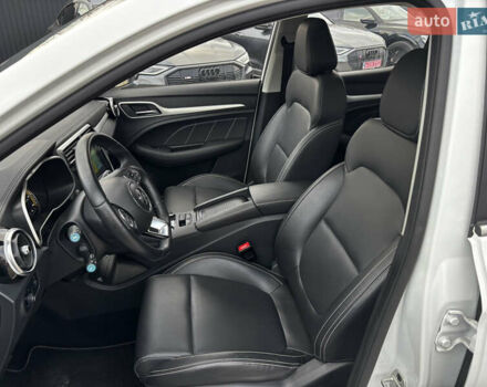 Белый МГ ZS EV, объемом двигателя 0 л и пробегом 36 тыс. км за 14000 $, фото 19 на Automoto.ua
