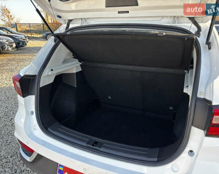 Белый МГ ZS EV, объемом двигателя 0 л и пробегом 34 тыс. км за 14100 $, фото 17 на Automoto.ua