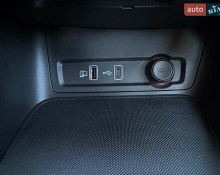 Білий МГ ZS EV, об'ємом двигуна 0 л та пробігом 83 тис. км за 16200 $, фото 4 на Automoto.ua