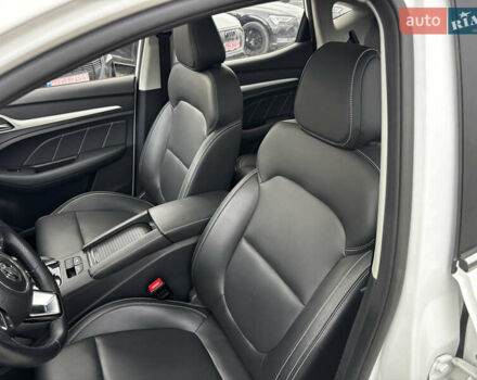 Белый МГ ZS EV, объемом двигателя 0 л и пробегом 36 тыс. км за 14000 $, фото 17 на Automoto.ua