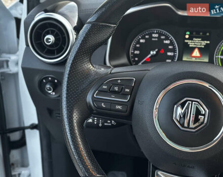 Білий МГ ZS EV, об'ємом двигуна 0 л та пробігом 70 тис. км за 13850 $, фото 26 на Automoto.ua