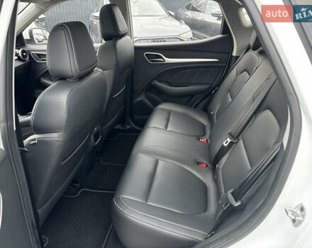 Белый МГ ZS EV, объемом двигателя 0 л и пробегом 36 тыс. км за 14000 $, фото 38 на Automoto.ua