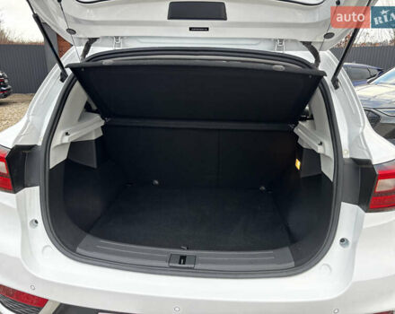 Белый МГ ZS EV, объемом двигателя 0 л и пробегом 36 тыс. км за 14000 $, фото 41 на Automoto.ua