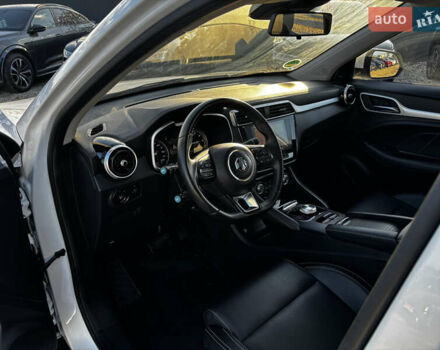 Белый МГ ZS EV, объемом двигателя 0 л и пробегом 34 тыс. км за 14100 $, фото 34 на Automoto.ua