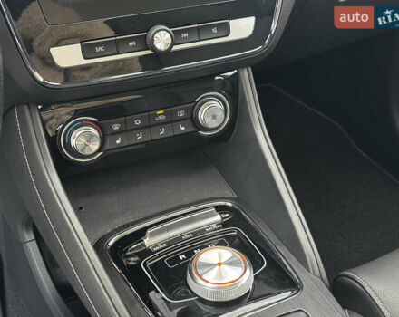 Белый МГ ZS EV, объемом двигателя 0 л и пробегом 36 тыс. км за 14000 $, фото 31 на Automoto.ua