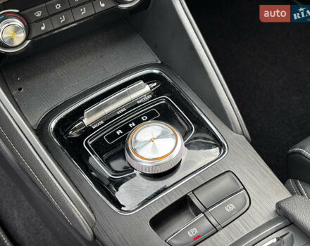 Белый МГ ZS EV, объемом двигателя 0 л и пробегом 45 тыс. км за 14300 $, фото 27 на Automoto.ua