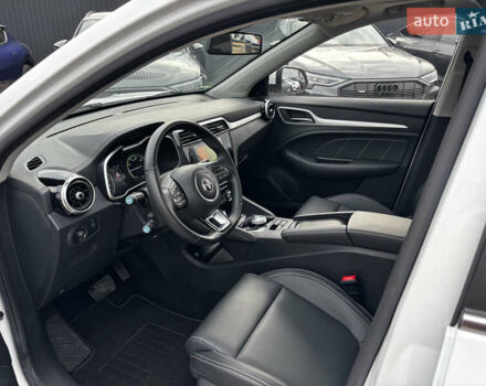 Белый МГ ZS EV, объемом двигателя 0 л и пробегом 45 тыс. км за 14300 $, фото 18 на Automoto.ua