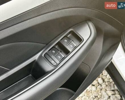 Белый МГ ZS EV, объемом двигателя 0 л и пробегом 57 тыс. км за 14100 $, фото 13 на Automoto.ua