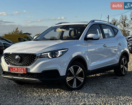 Белый МГ ZS EV, объемом двигателя 0 л и пробегом 34 тыс. км за 14100 $, фото 3 на Automoto.ua