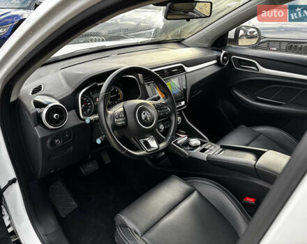 Белый МГ ZS EV, объемом двигателя 0 л и пробегом 57 тыс. км за 14100 $, фото 18 на Automoto.ua
