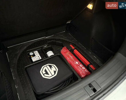 Белый МГ ZS EV, объемом двигателя 0 л и пробегом 8 тыс. км за 17500 $, фото 42 на Automoto.ua