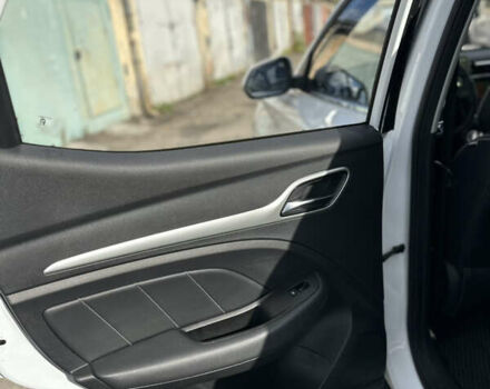 Білий МГ ZS EV, об'ємом двигуна 0 л та пробігом 50 тис. км за 14200 $, фото 16 на Automoto.ua