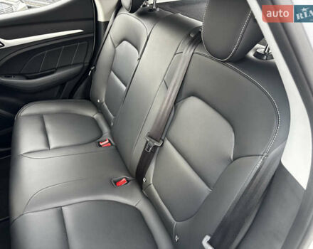 Белый МГ ZS EV, объемом двигателя 0 л и пробегом 36 тыс. км за 14000 $, фото 36 на Automoto.ua