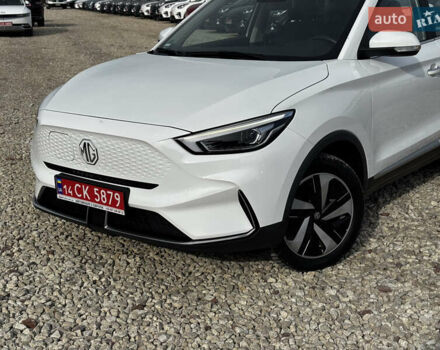Белый МГ ZS EV, объемом двигателя 0 л и пробегом 57 тыс. км за 15999 $, фото 6 на Automoto.ua
