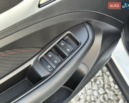 Белый МГ ZS EV, объемом двигателя 0 л и пробегом 46 тыс. км за 15999 $, фото 9 на Automoto.ua