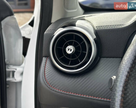 Белый МГ ZS EV, объемом двигателя 0 л и пробегом 57 тыс. км за 15999 $, фото 25 на Automoto.ua