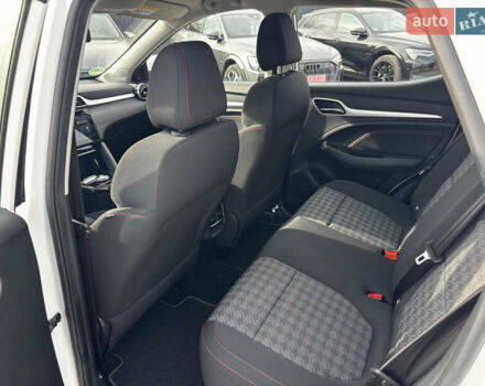 Белый МГ ZS EV, объемом двигателя 0 л и пробегом 57 тыс. км за 15999 $, фото 43 на Automoto.ua