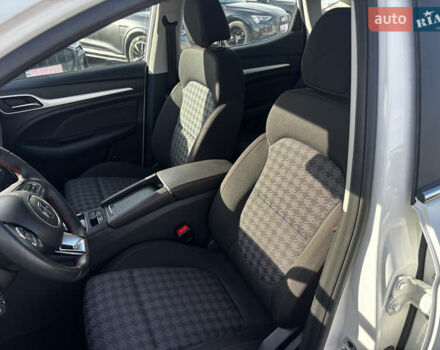 Белый МГ ZS EV, объемом двигателя 0 л и пробегом 46 тыс. км за 15999 $, фото 12 на Automoto.ua
