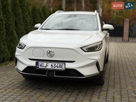 МГ ZS EV 2021 у Львові на Automoto.ua Білий МГ ZS EV, об'ємом двигуна 0 л та пробігом 8 тис. км за 17500 $, фото 1 на Automoto.ua