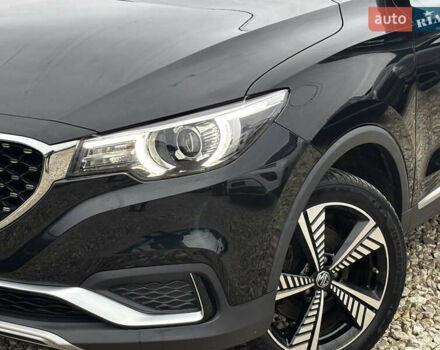 Черный МГ ZS EV, объемом двигателя 0 л и пробегом 84 тыс. км за 13400 $, фото 3 на Automoto.ua