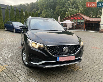 Черный МГ ZS EV, объемом двигателя 0 л и пробегом 53 тыс. км за 13700 $, фото 6 на Automoto.ua