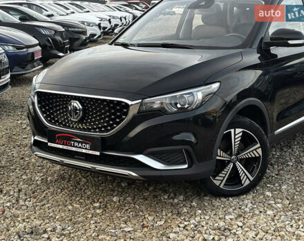 Черный МГ ZS EV, объемом двигателя 0 л и пробегом 73 тыс. км за 13900 $, фото 5 на Automoto.ua