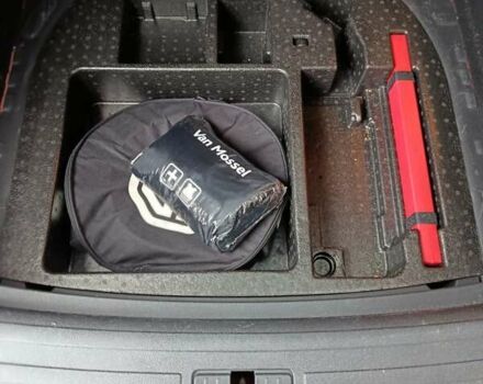 Красный МГ ZS EV, объемом двигателя 0 л и пробегом 46 тыс. км за 14900 $, фото 17 на Automoto.ua