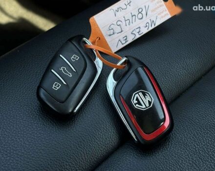 МГ ZS EV, об'ємом двигуна 0 л та пробігом 62 тис. км за 13850 $, фото 12 на Automoto.ua