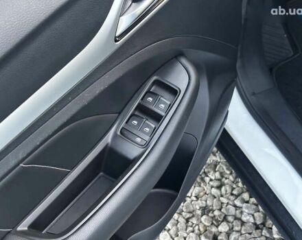 МГ ZS EV, объемом двигателя 0 л и пробегом 70 тыс. км за 13850 $, фото 16 на Automoto.ua