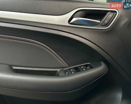 Синий МГ ZS EV, объемом двигателя 0 л и пробегом 64 тыс. км за 16900 $, фото 2 на Automoto.ua