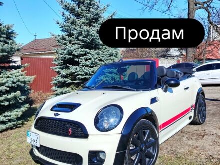 Белый Мини Кабриолет, объемом двигателя 1.6 л и пробегом 125 тыс. км за 9999 $, фото 1 на Automoto.ua