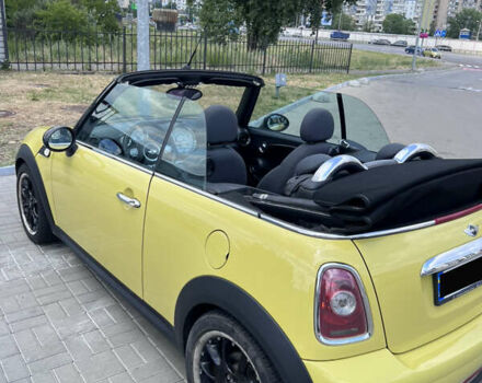 Жовтий Міні Cabrio, об'ємом двигуна 1.6 л та пробігом 85 тис. км за 8888 $, фото 2 на Automoto.ua