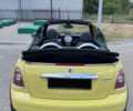 Желтый Мини Кабриолет, объемом двигателя 1.6 л и пробегом 85 тыс. км за 8888 $, фото 3 на Automoto.ua